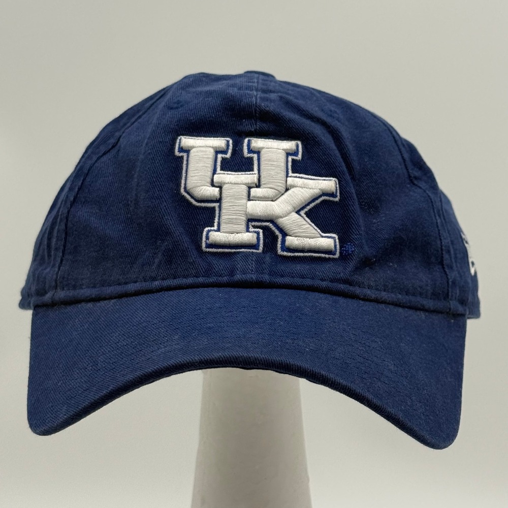 New Era Kentucky Wildcats 9TWENTY Navy Blue Adjustable Strapback Hat UK Logo
